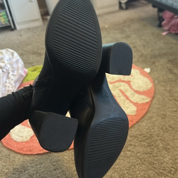 Black heeled ankle boots - Picture 6 of 12